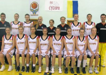 Наша жіноча команда з перемог розпочала XXV Чемпіонат України