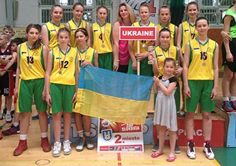 Дівчата баскетбольного відділення виступили на Міжнародному турнірі в Словаччині