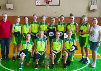 Перше місце дівчат на турнірі з баскетболу в Запоріжжі